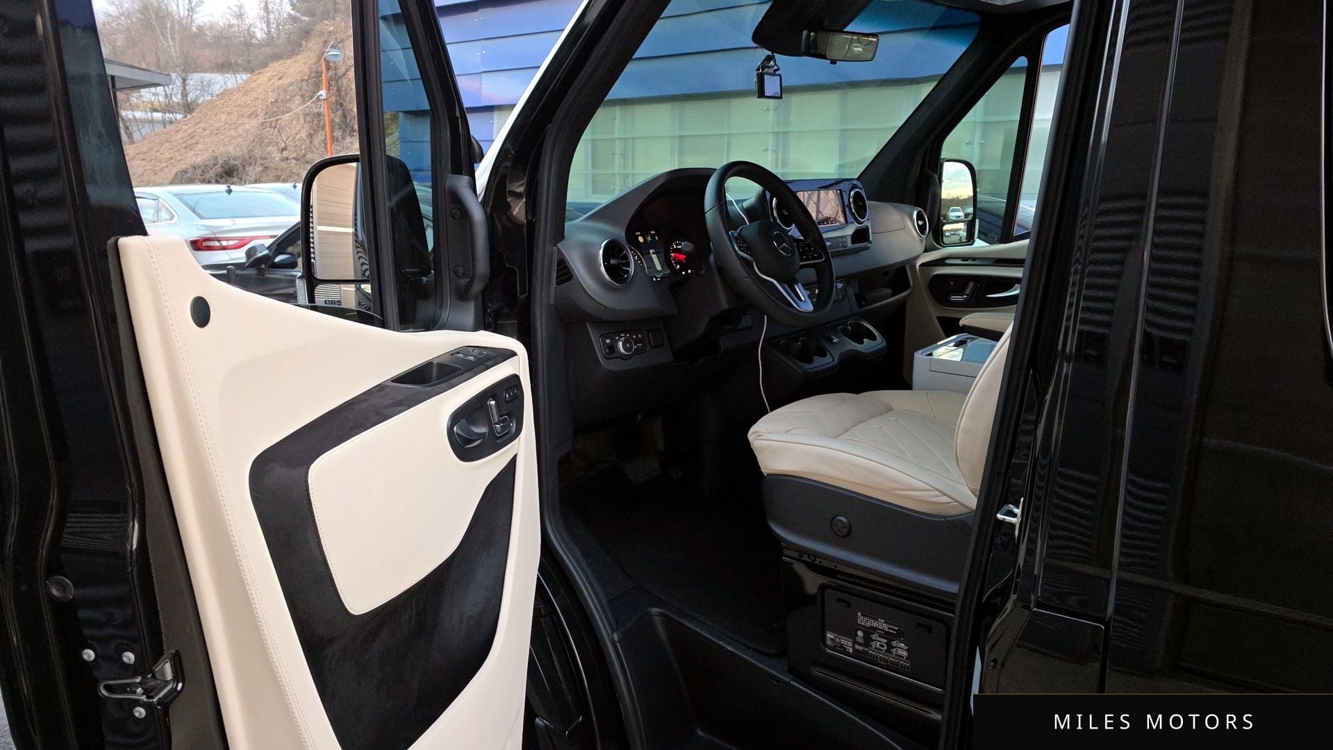 Mercedes-Benz Sprinter 2024 — миниатюра 10