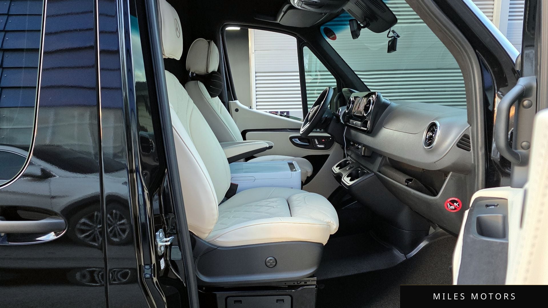Mercedes-Benz Sprinter 2024 — миниатюра 11
