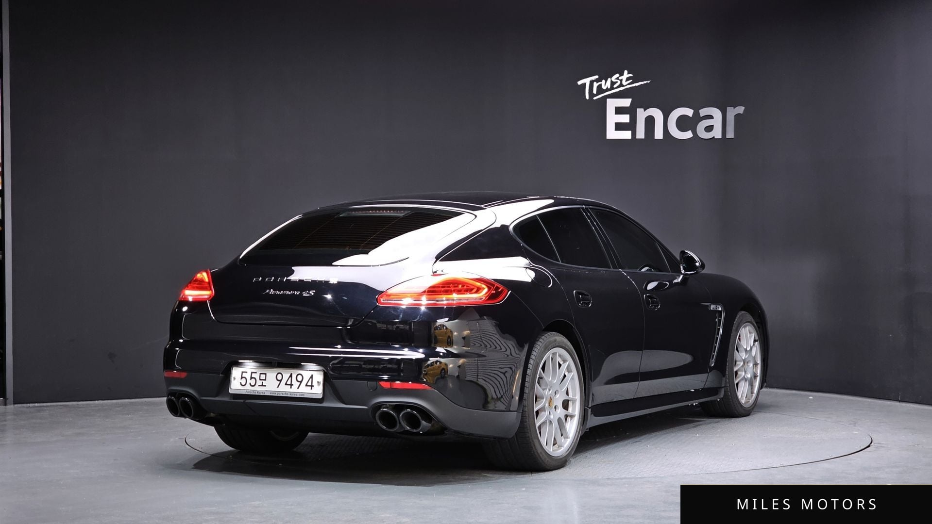 Porsche Panamera 2011 — миниатюра 2