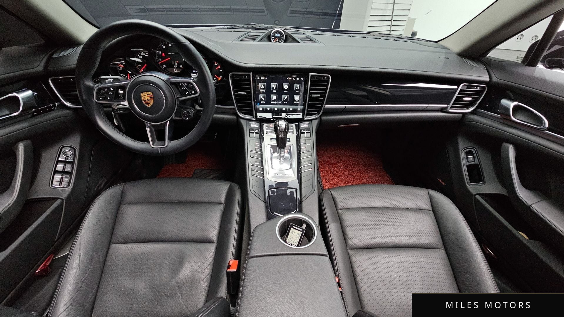 Porsche Panamera 2011 — миниатюра 7