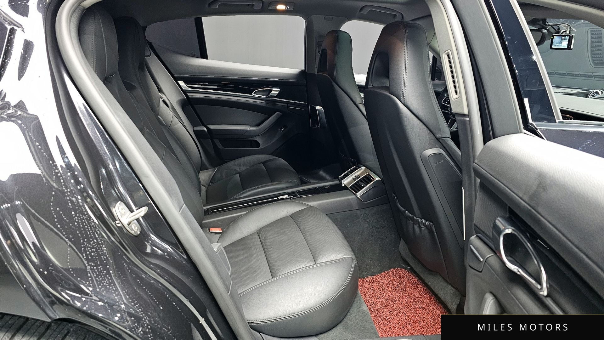 Porsche Panamera 2011 — миниатюра 12