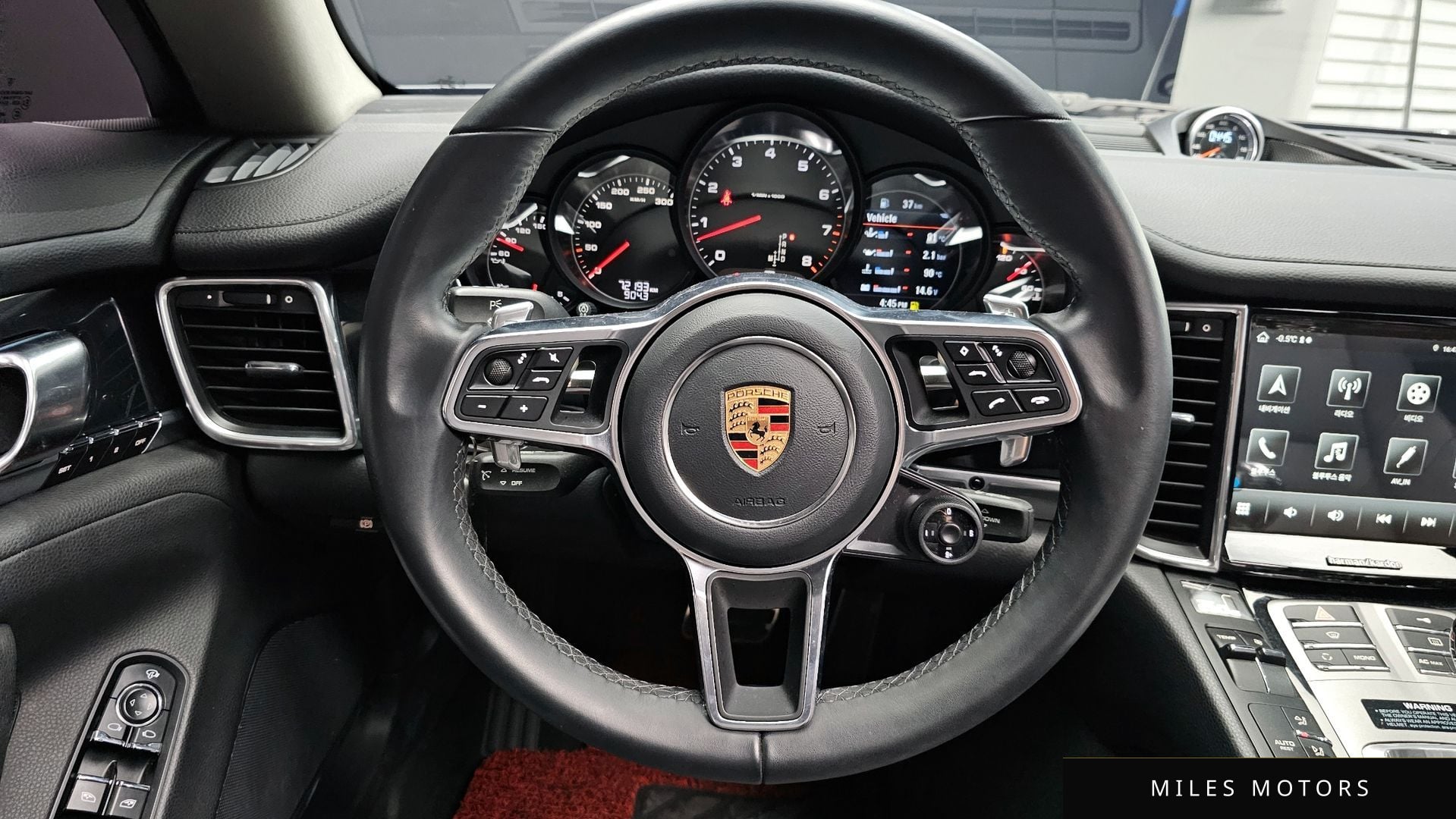 Porsche Panamera 2011 — миниатюра 13