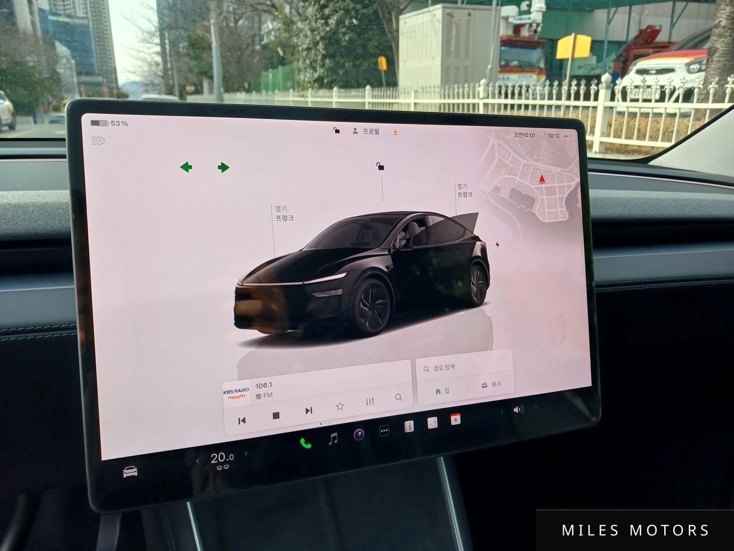 Tesla Model Y 2025 — миниатюра 14