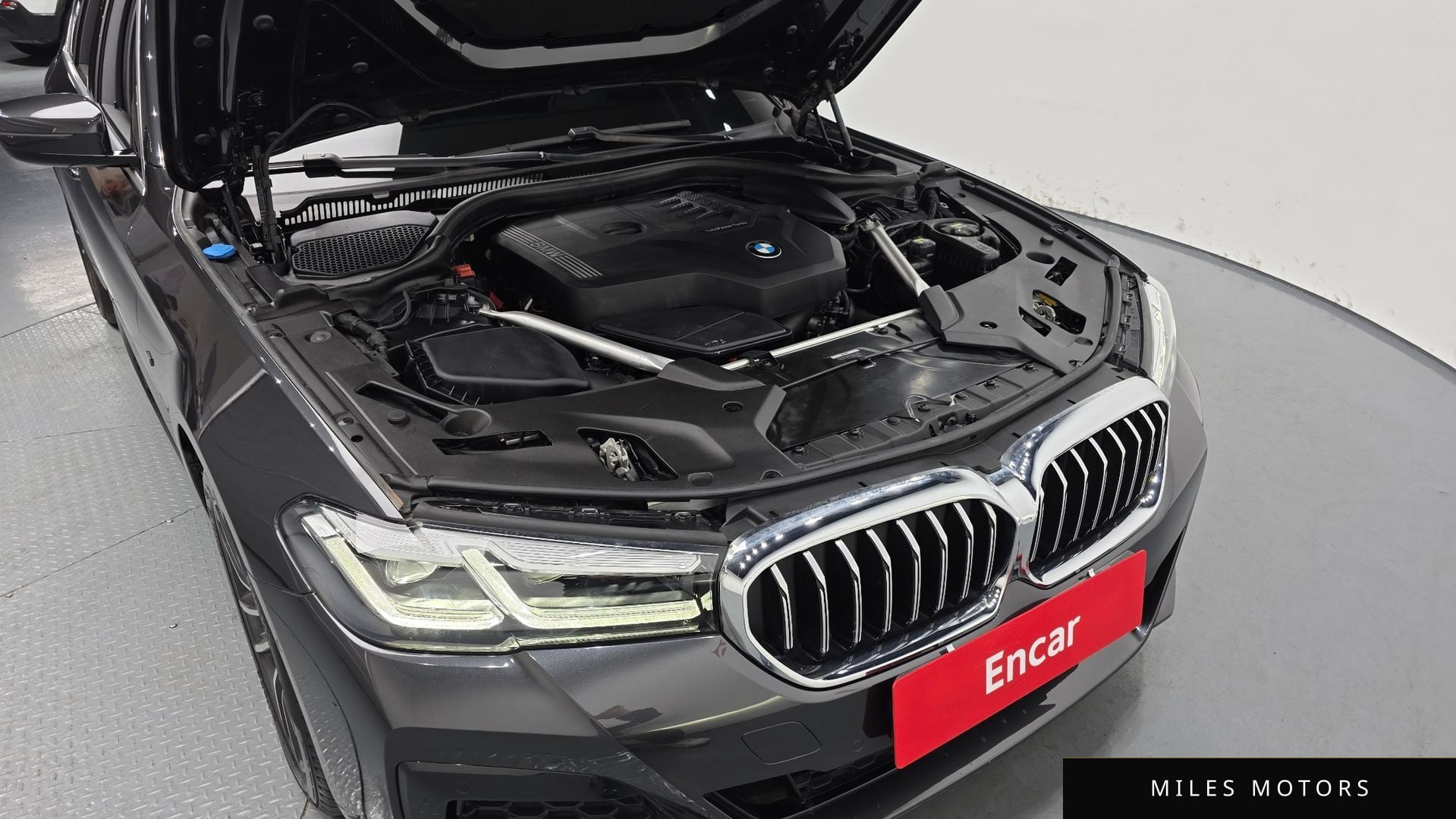 BMW 5 Series (G30) 2022 — миниатюра 6