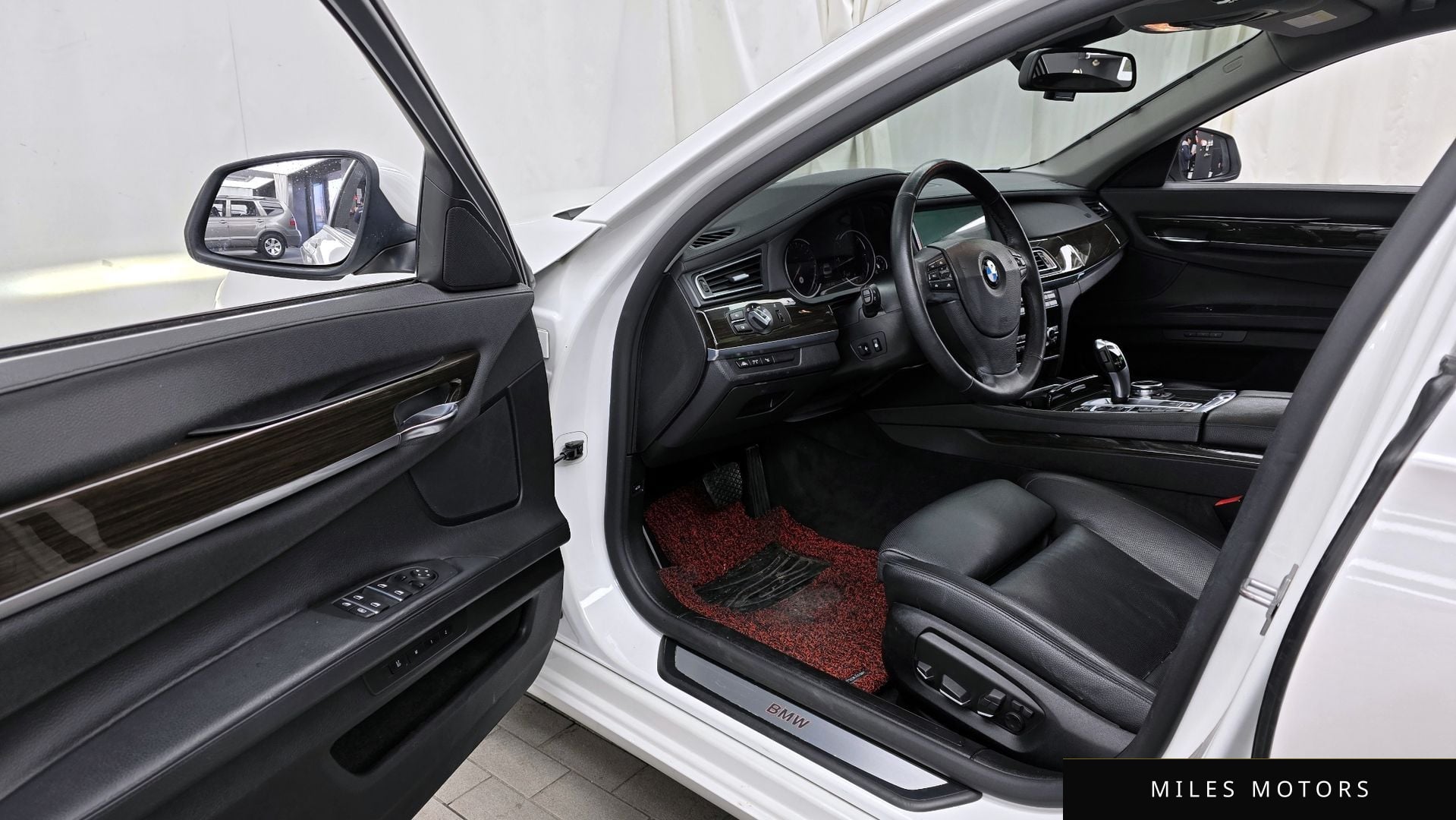 BMW 7 Series (F01) 2014 — миниатюра 10