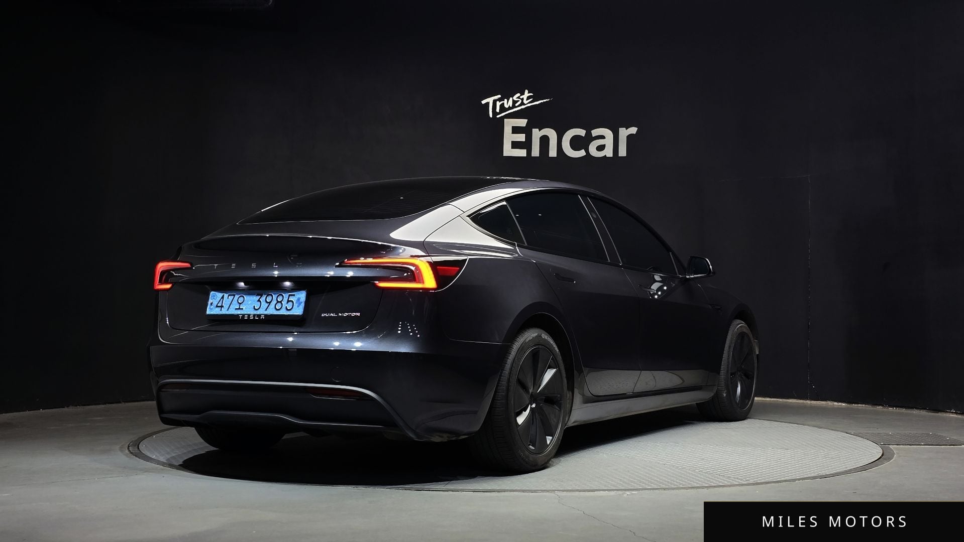 Tesla Model 3 2024 — миниатюра 2