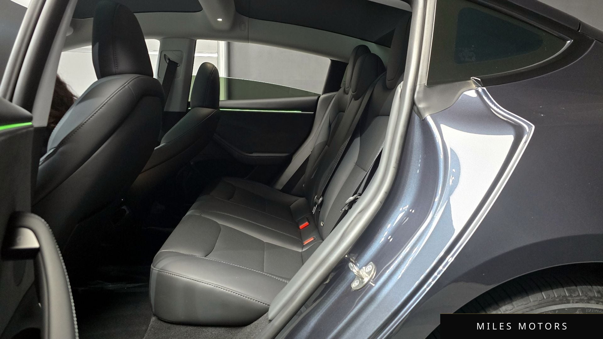 Tesla Model 3 2024 — миниатюра 12