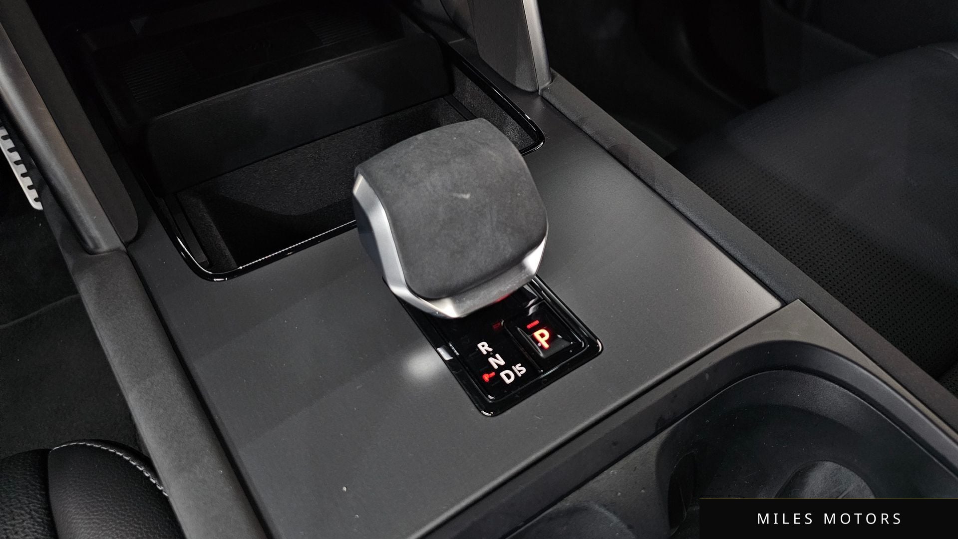 Land Rover 디스커버리 스포츠 2025 — миниатюра 8
