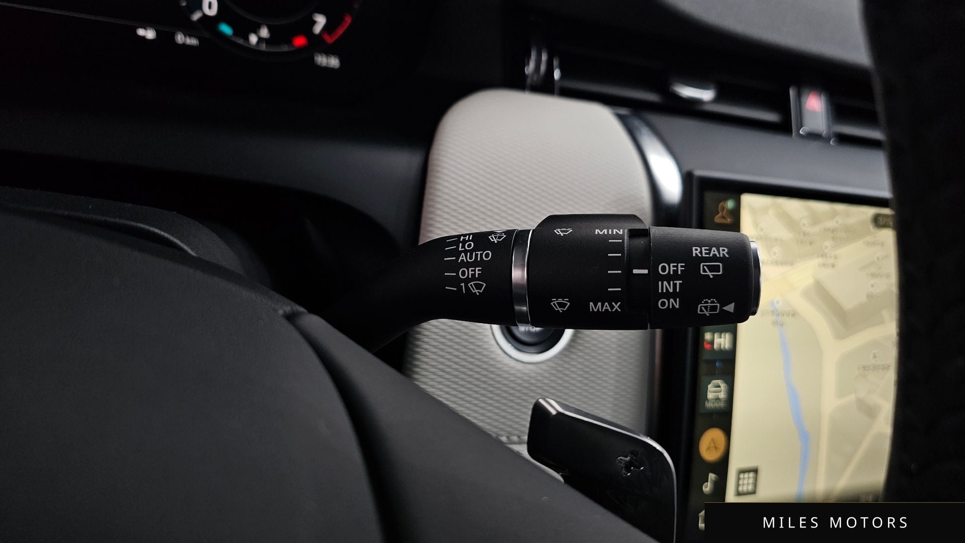 Land Rover 디스커버리 스포츠 2024 — миниатюра 9
