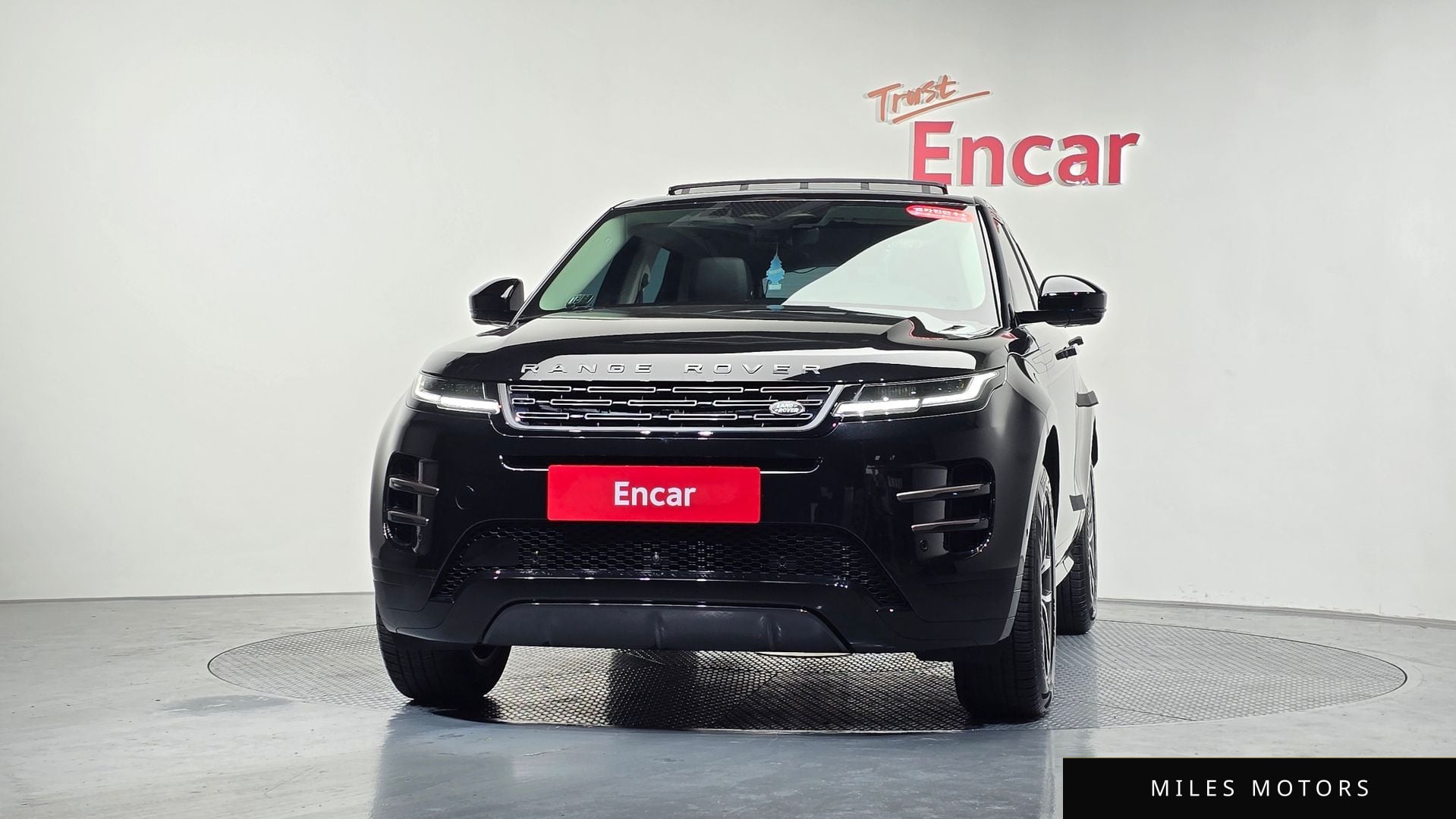 Land Rover 레인지로버 이보크 2025 — миниатюра 2