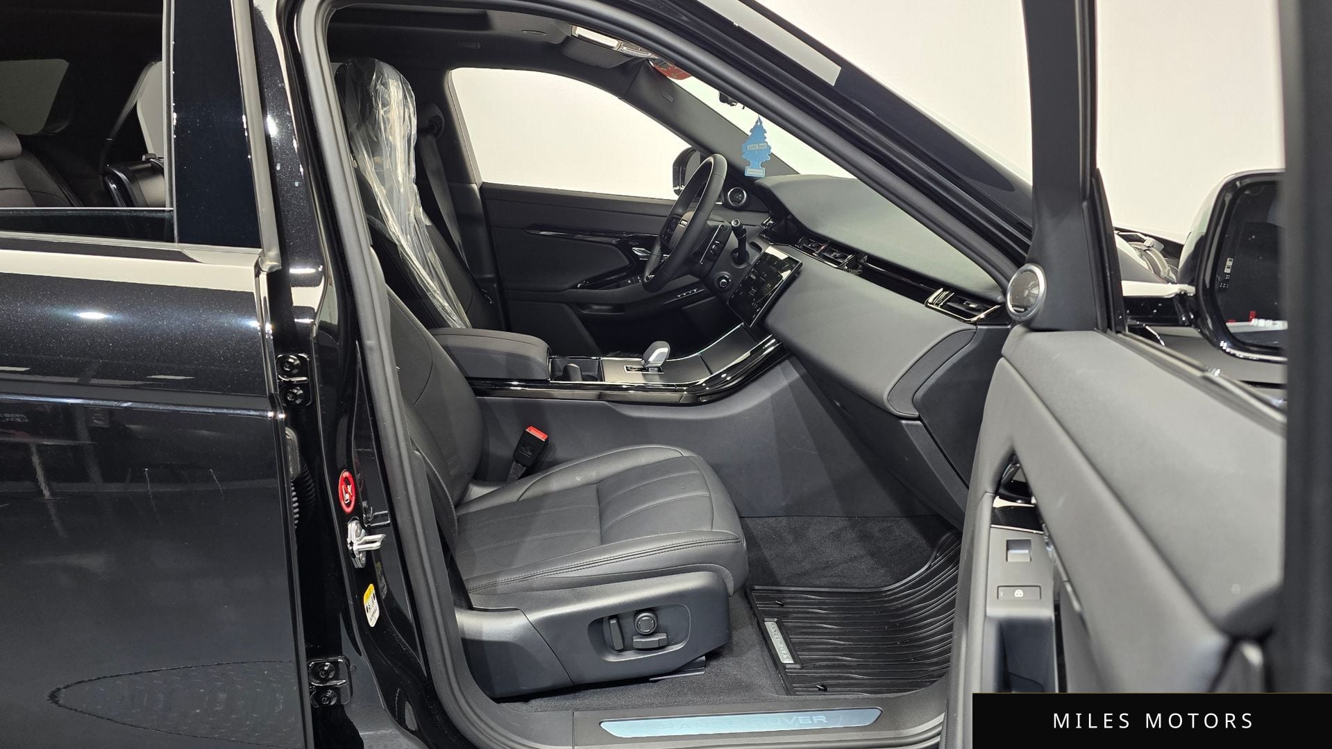 Land Rover 레인지로버 이보크 2024 — миниатюра 11