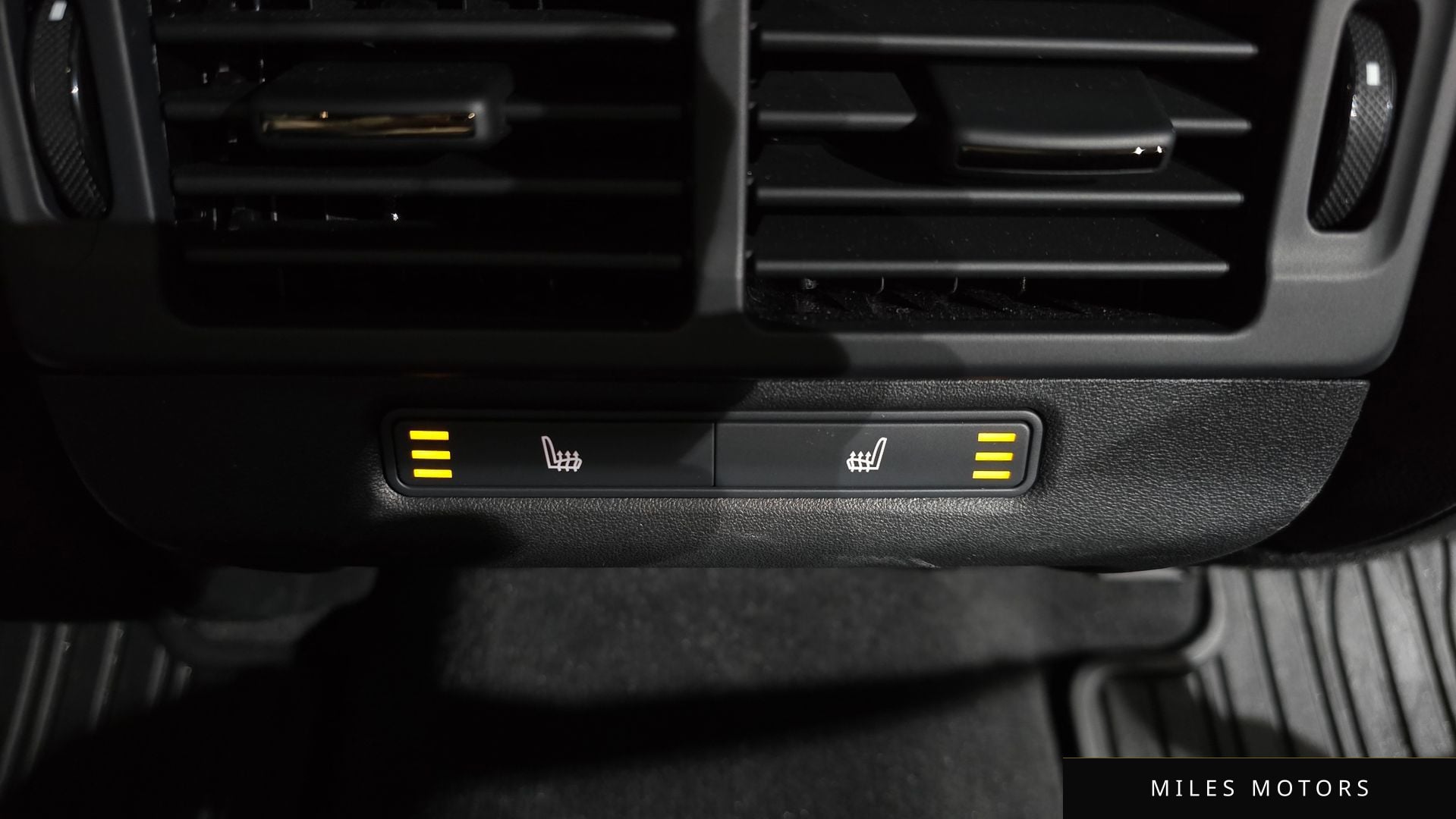 Land Rover 레인지로버 이보크 2024 — миниатюра 18