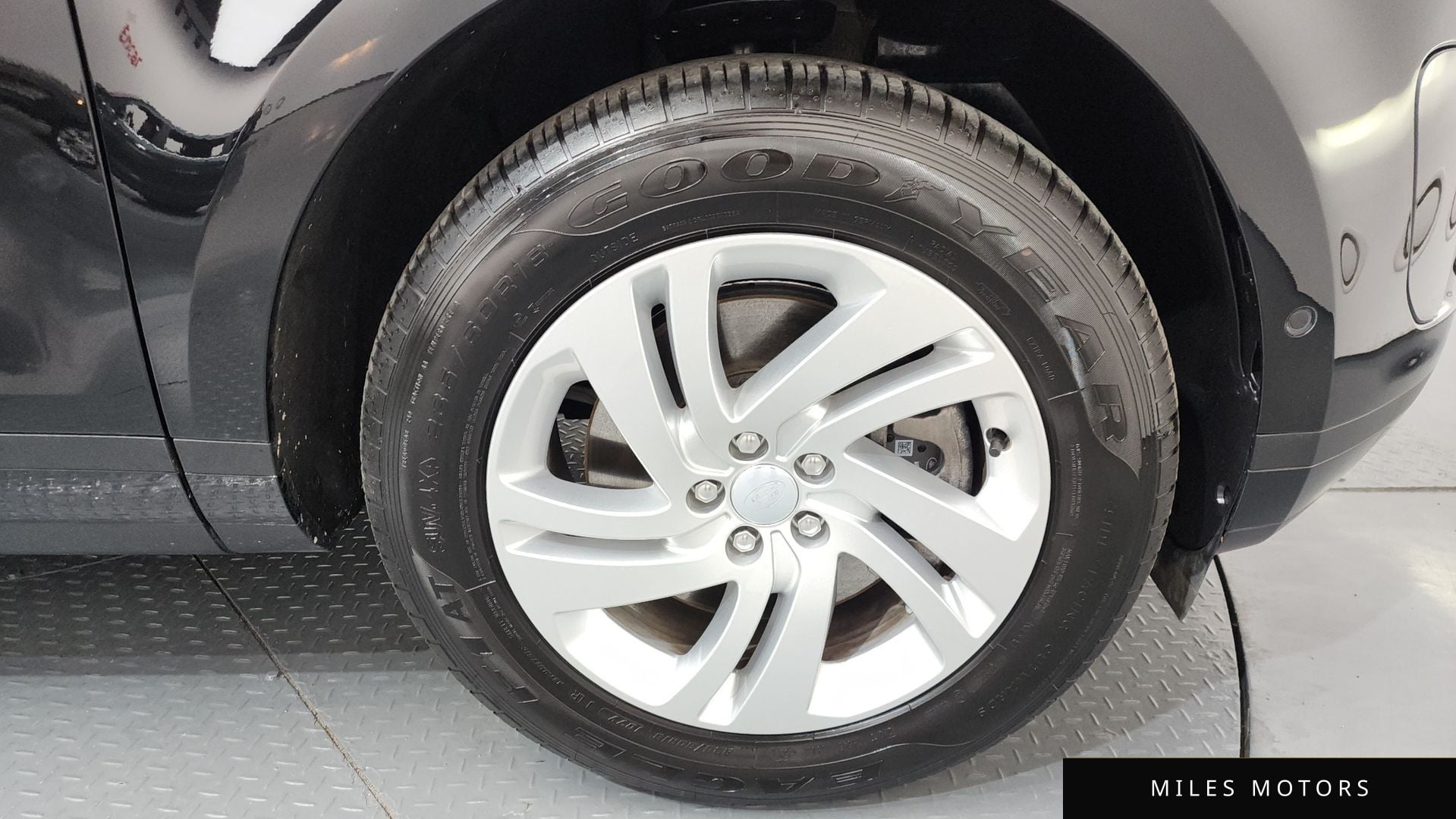 Land Rover 레인지로버 이보크 2025 — миниатюра 4