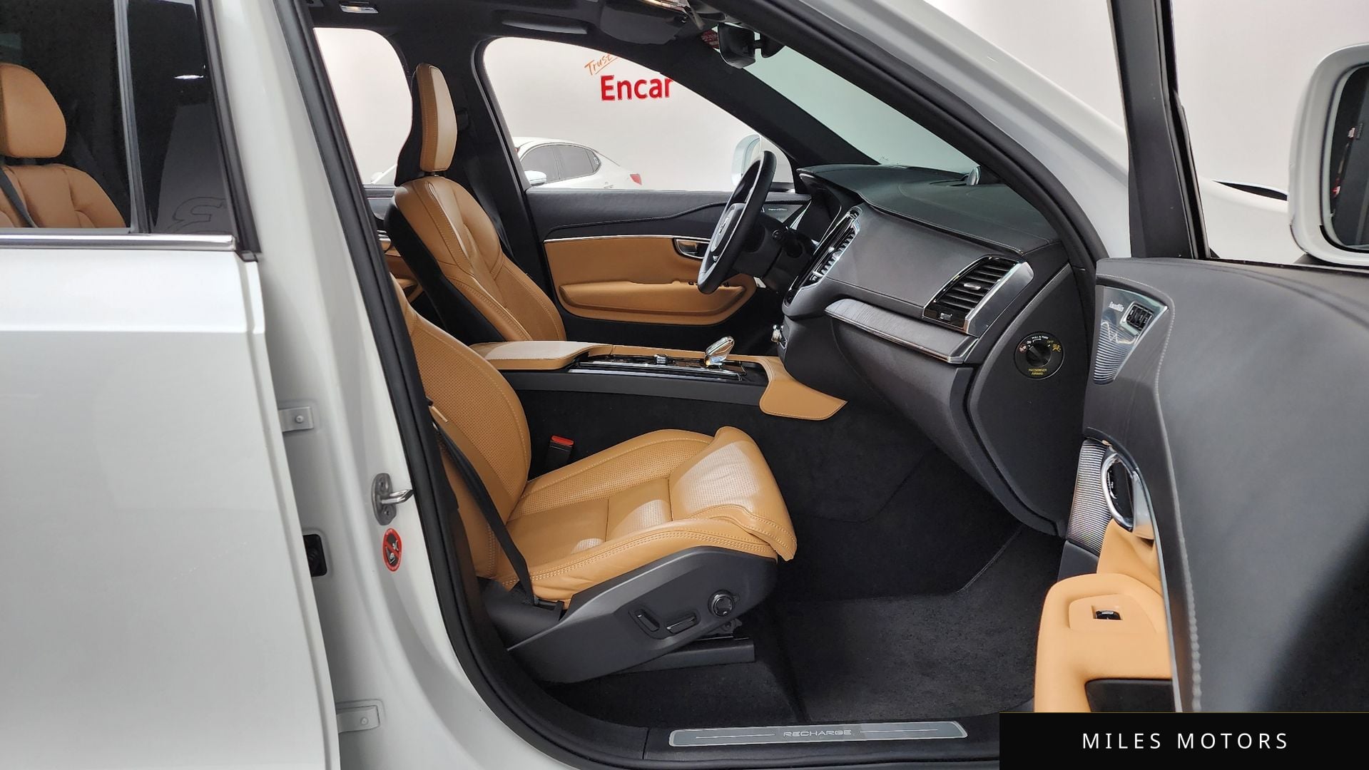 Volvo XC90 2023 — миниатюра 11