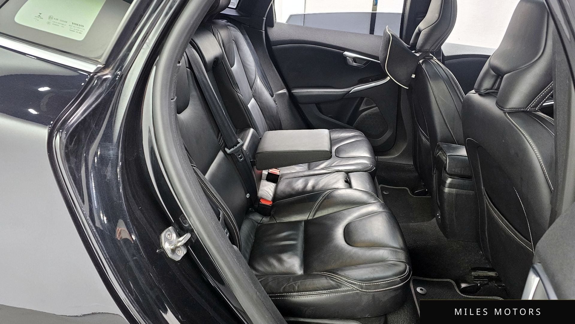 Volvo V40 2015 — миниатюра 12