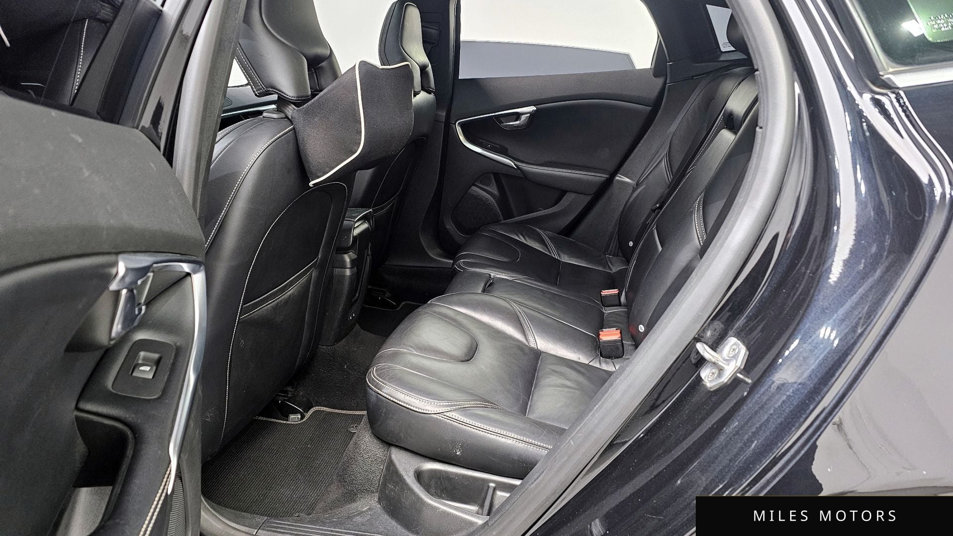 Volvo V40 2015 — миниатюра 13