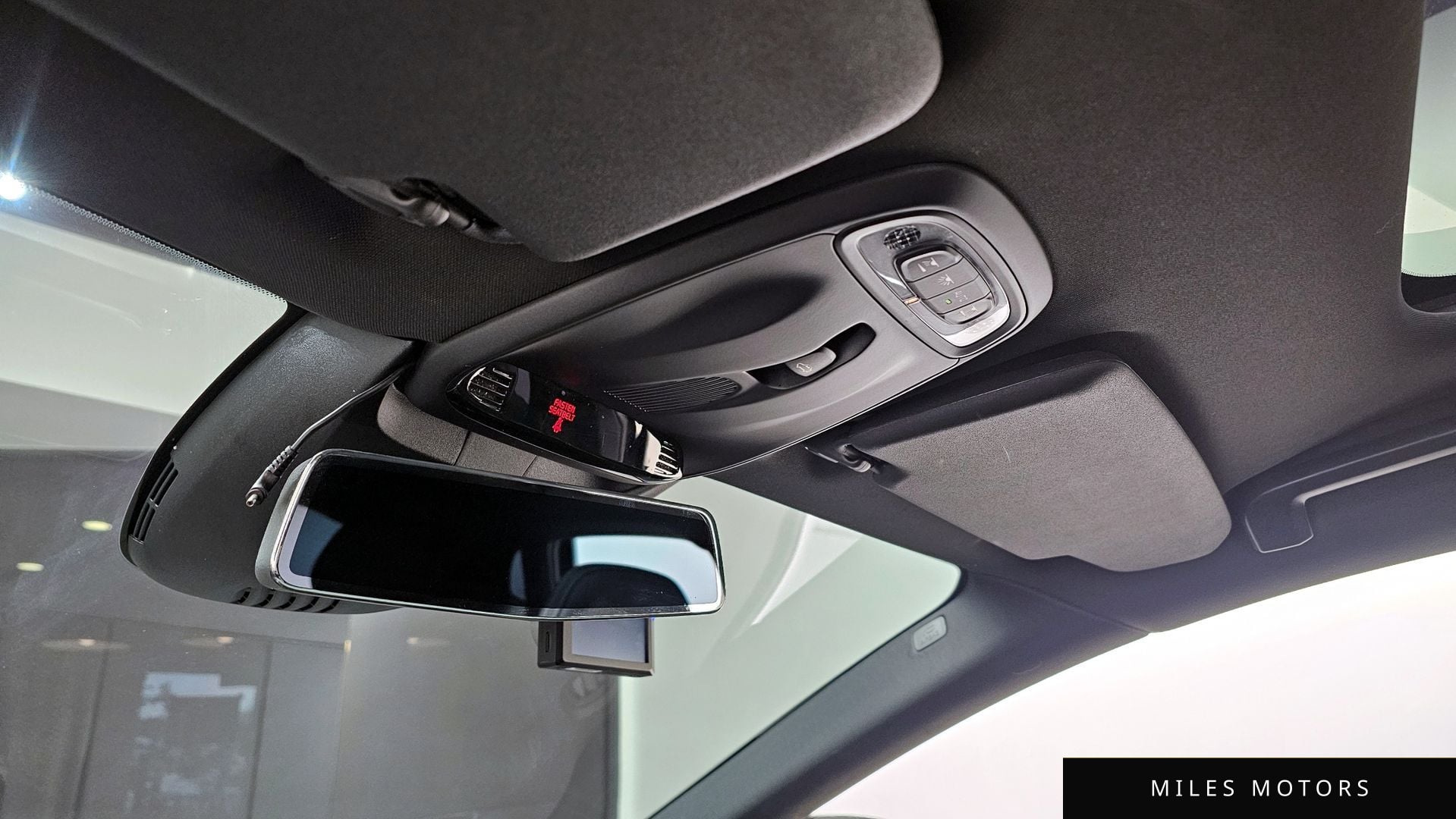 Volvo V40 2015 — миниатюра 17