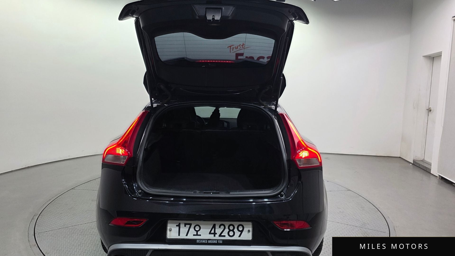 Volvo V40 2015 — миниатюра 20