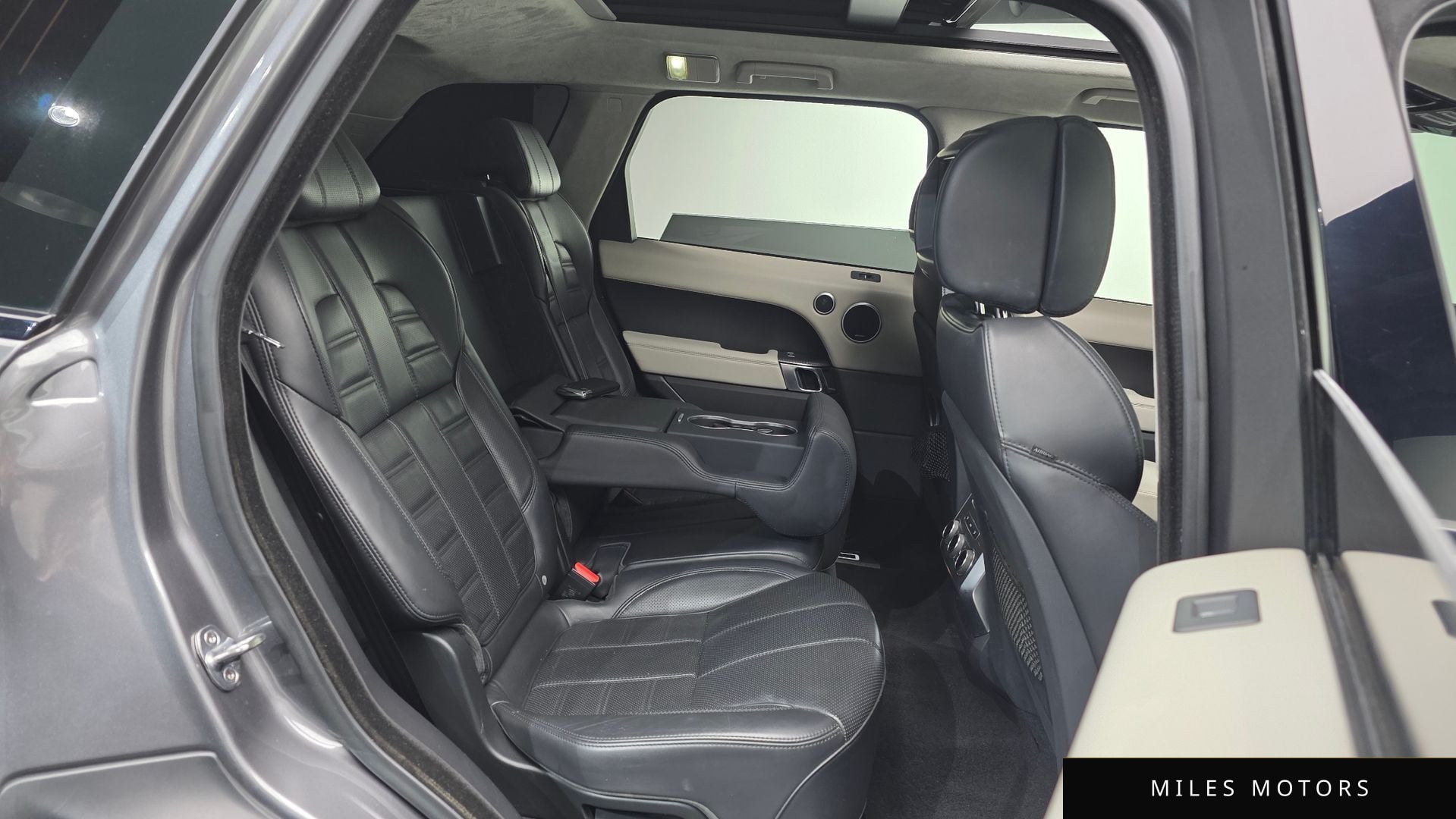 Land Rover Range Rover Sport 2016 — миниатюра 12