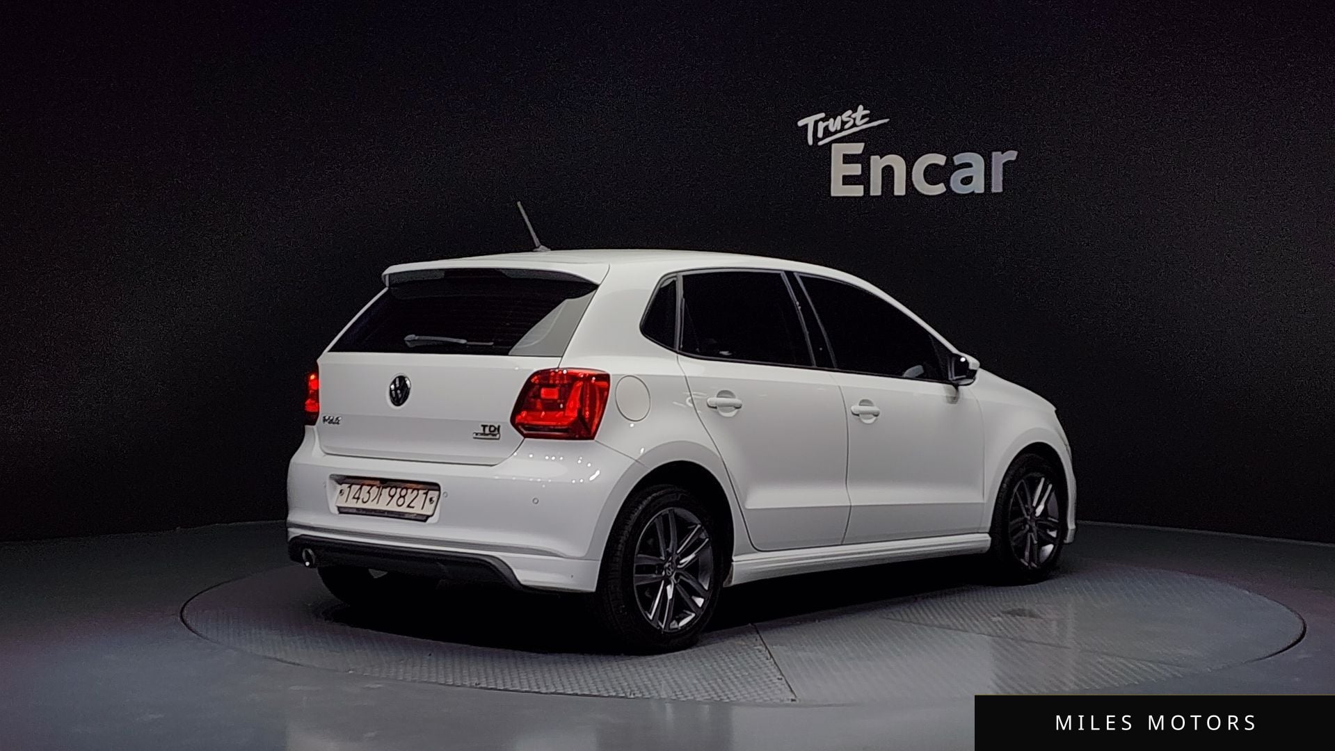 Volkswagen 폴로 2015 — миниатюра 2