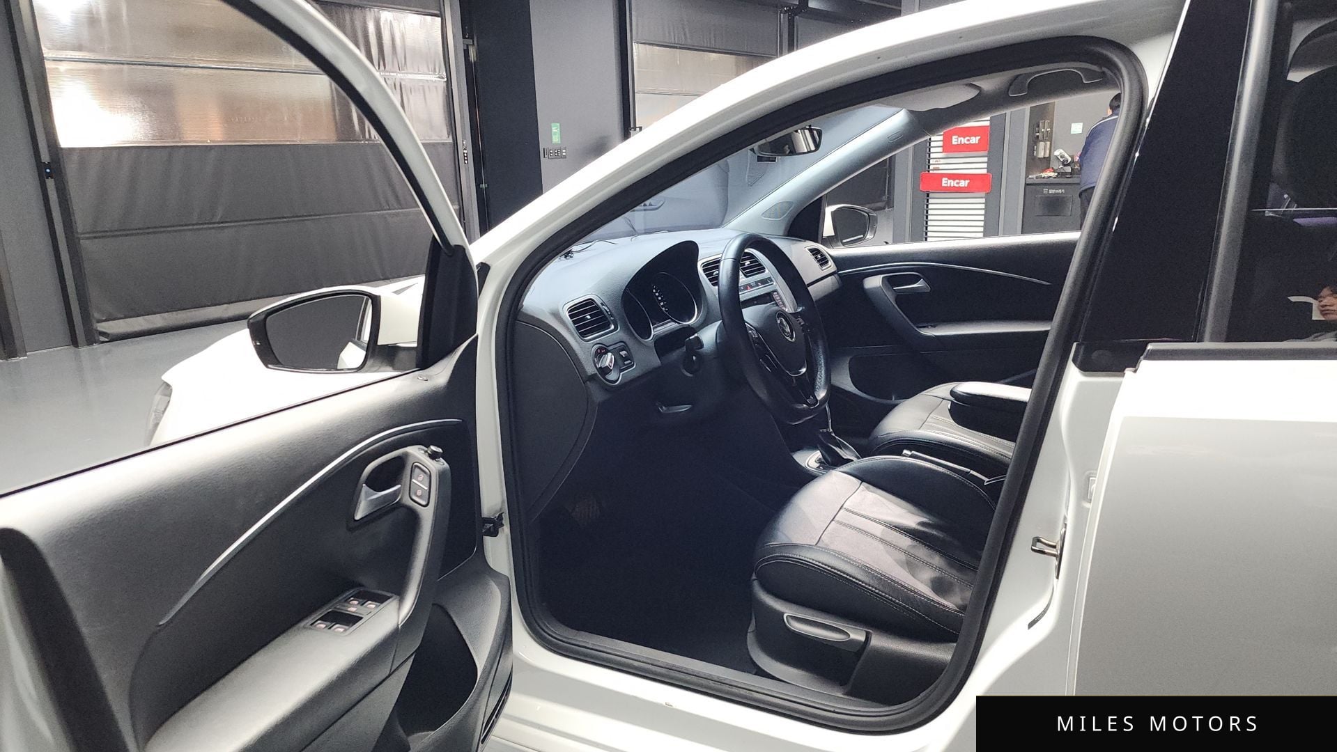 Volkswagen 폴로 2015 — миниатюра 10