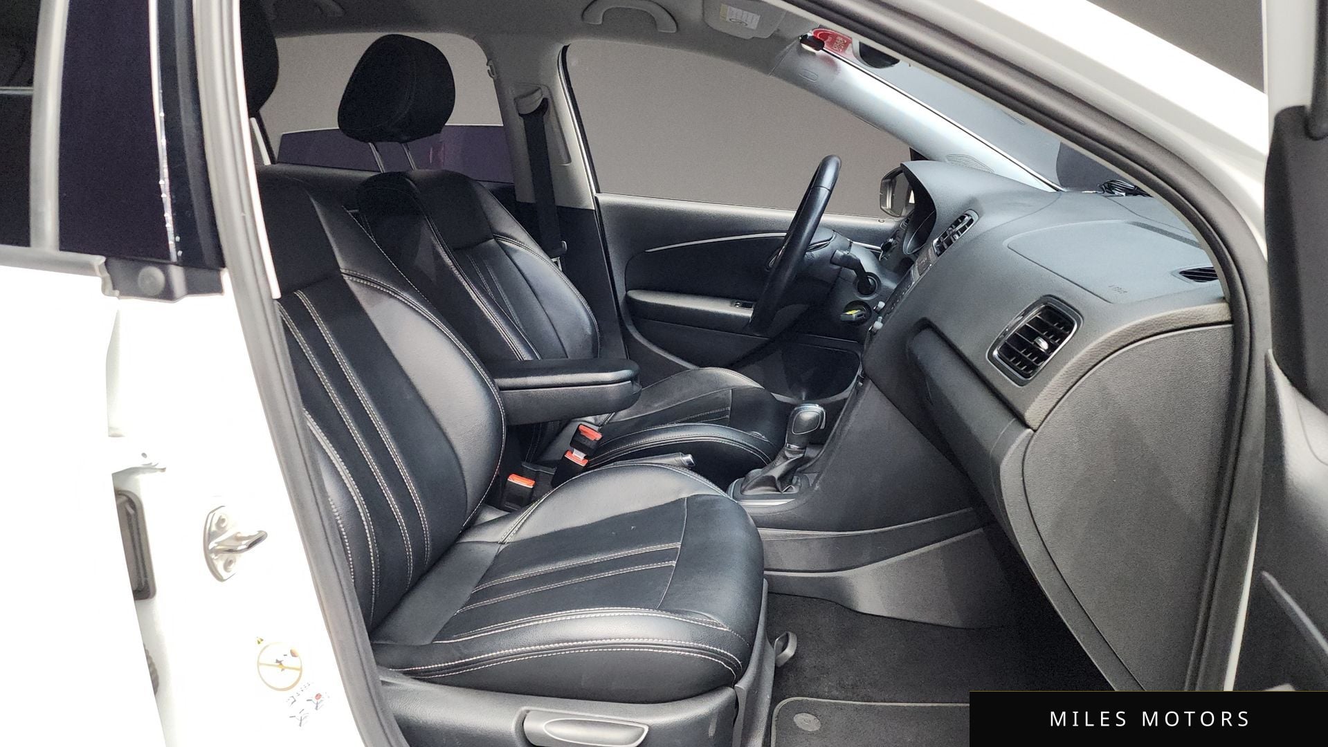 Volkswagen 폴로 2015 — миниатюра 11