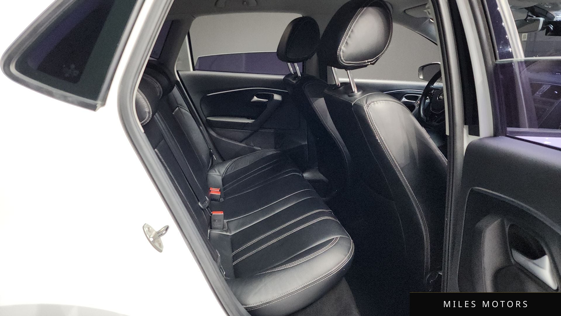 Volkswagen 폴로 2015 — миниатюра 12