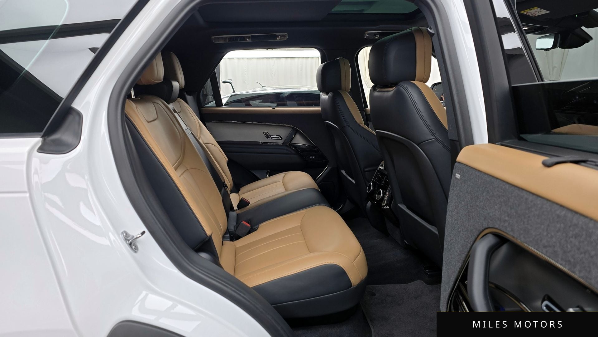 Land Rover Range Rover Sport 2025 — миниатюра 12