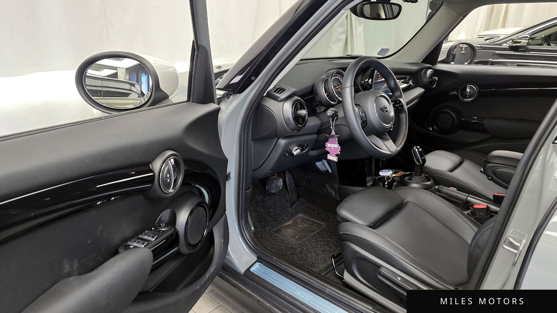 MINI 쿠퍼 2022 — миниатюра 10