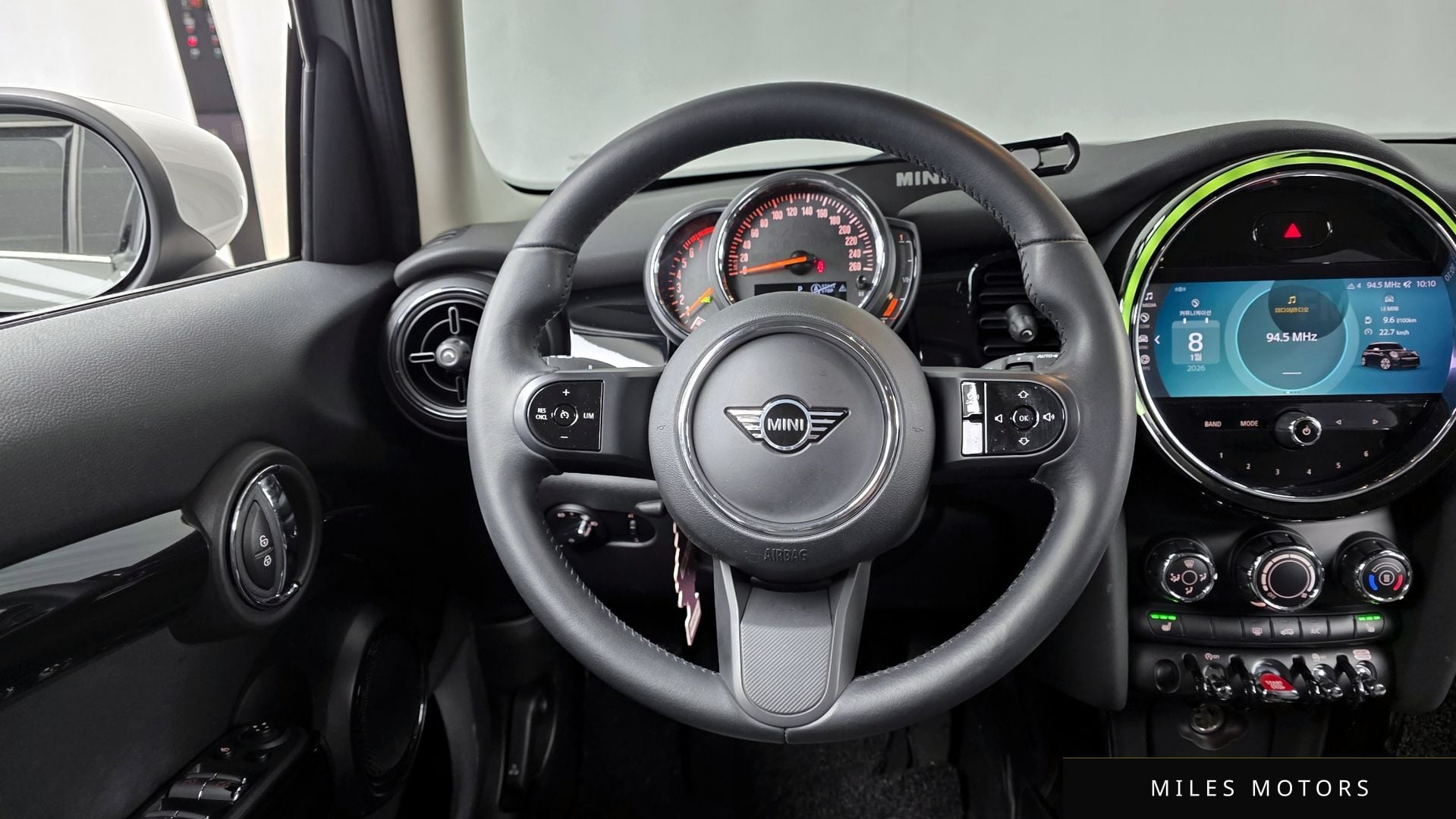 MINI 쿠퍼 2022 — миниатюра 13