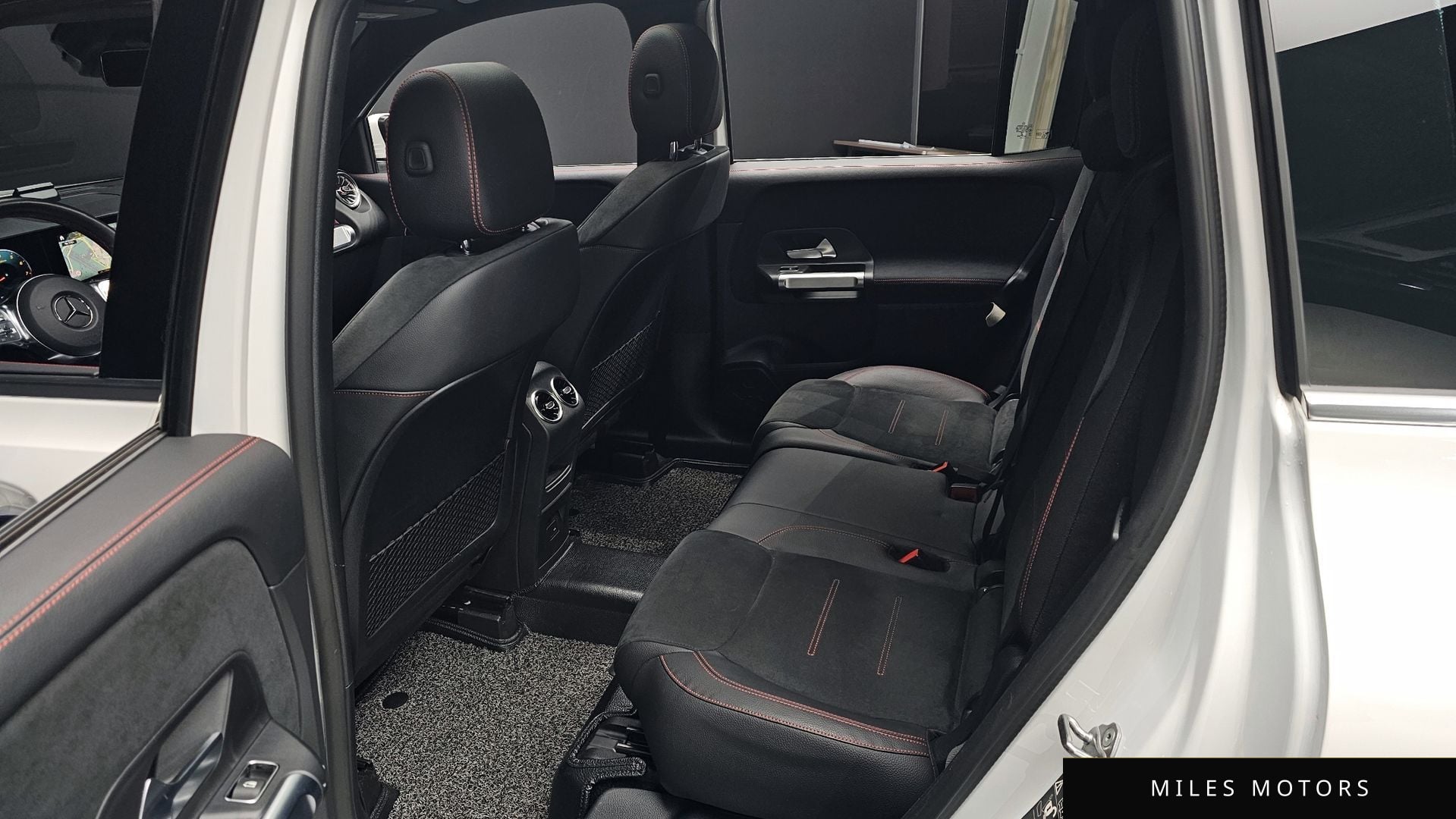 Mercedes-Benz GLB-Class X247 2022 — миниатюра 12