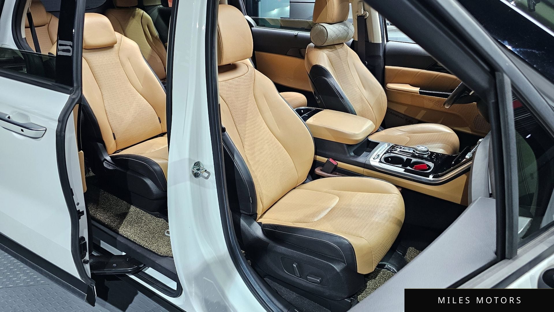 Kia Carnival 2021 — миниатюра 10