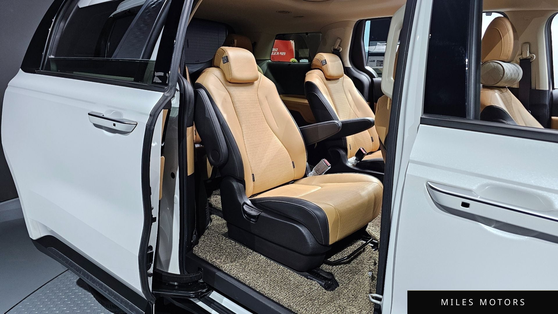 Kia Carnival 2021 — миниатюра 12