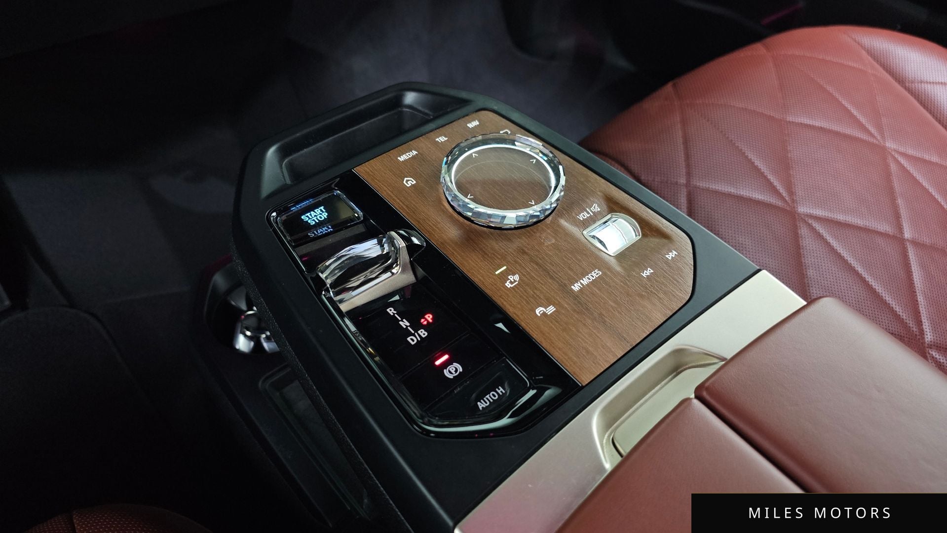BMW iX 2022 — миниатюра 9