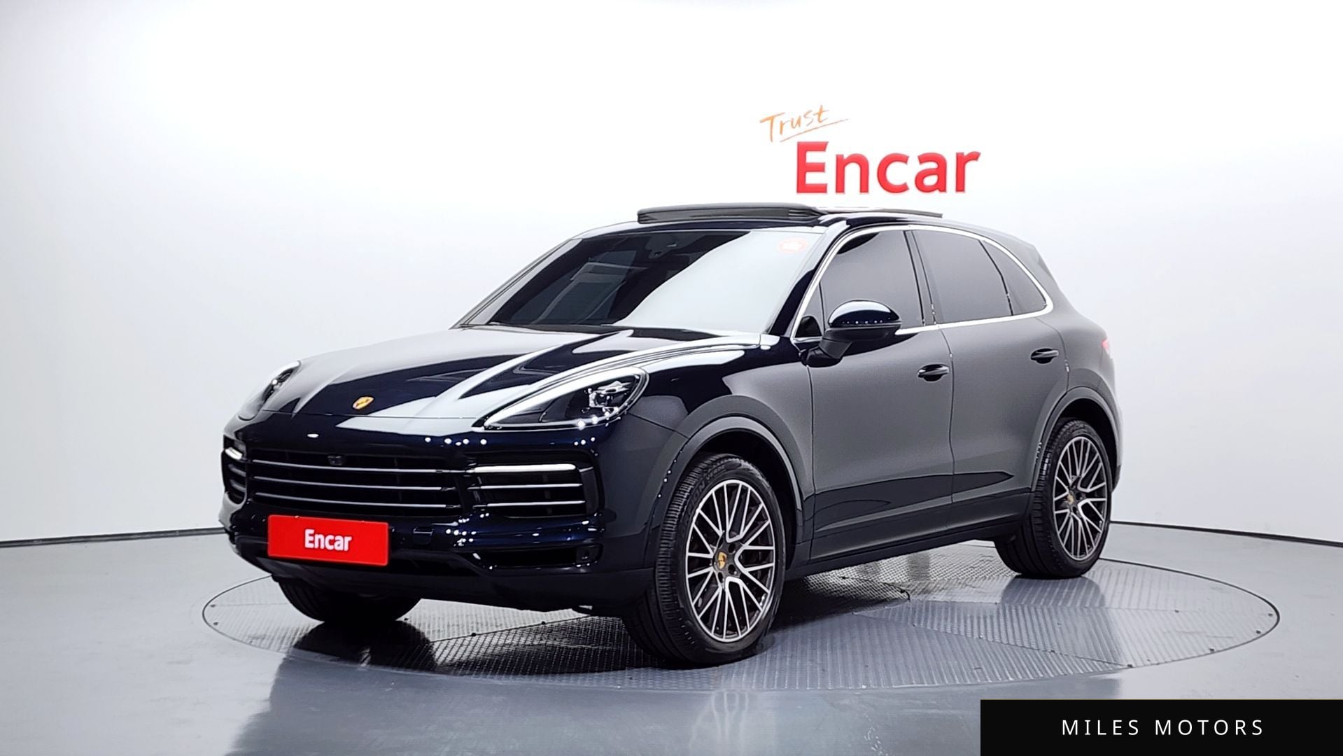 Porsche Cayenne 2021 — фото 1 из 12