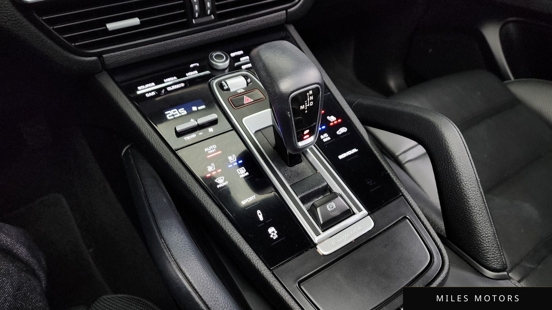 Porsche Cayenne 2021 — миниатюра 9