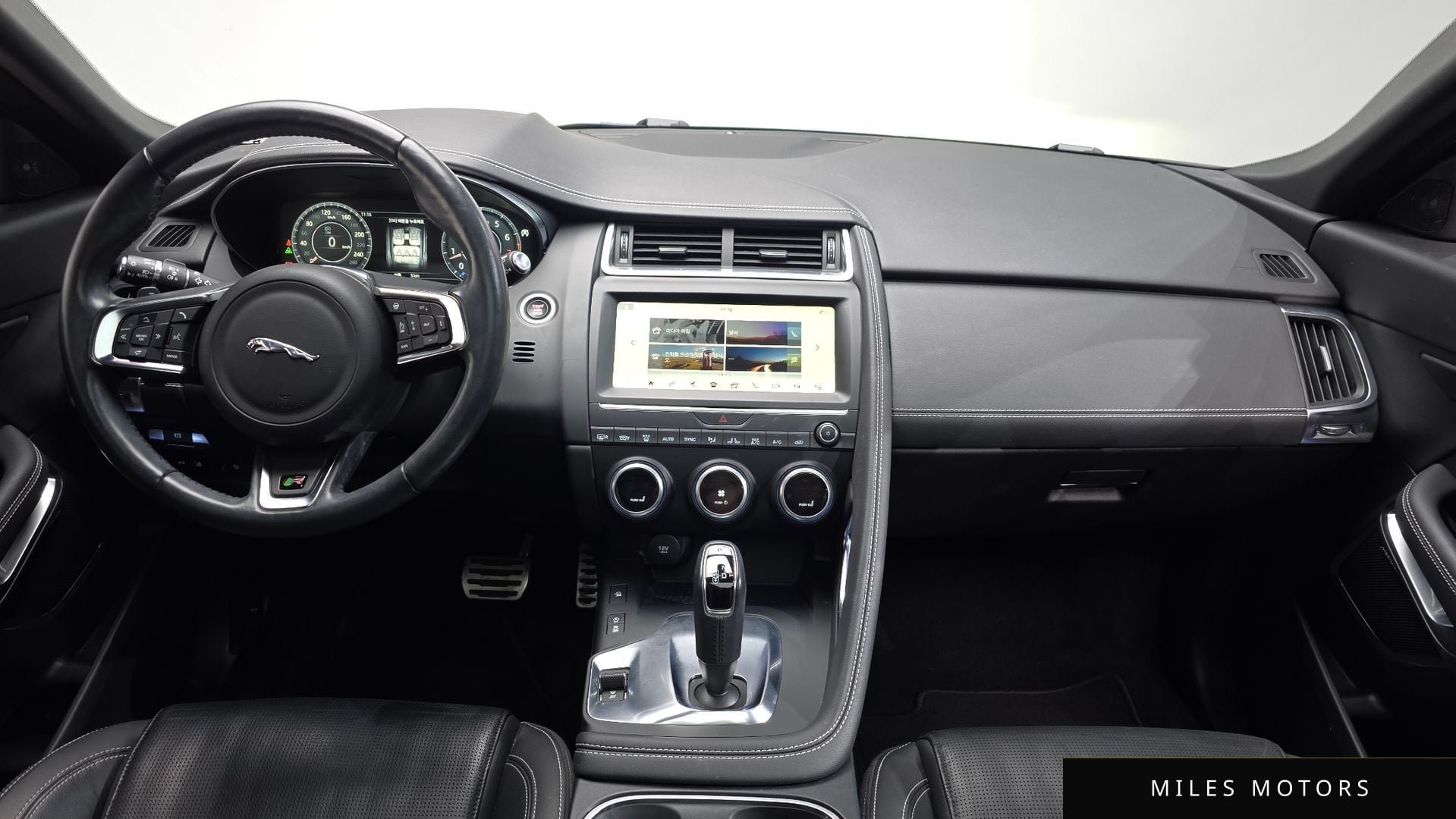 Jaguar E-PACE 2018 — миниатюра 7