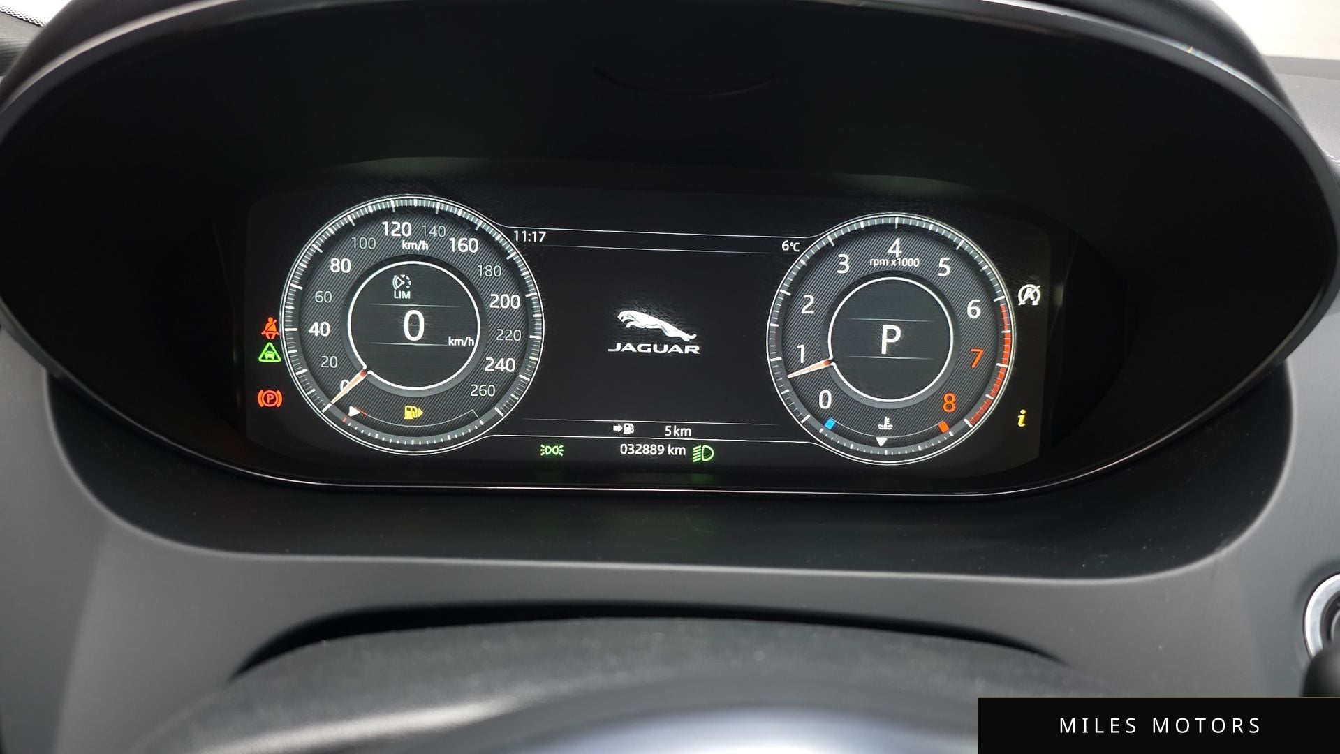 Jaguar E-PACE 2018 — миниатюра 8