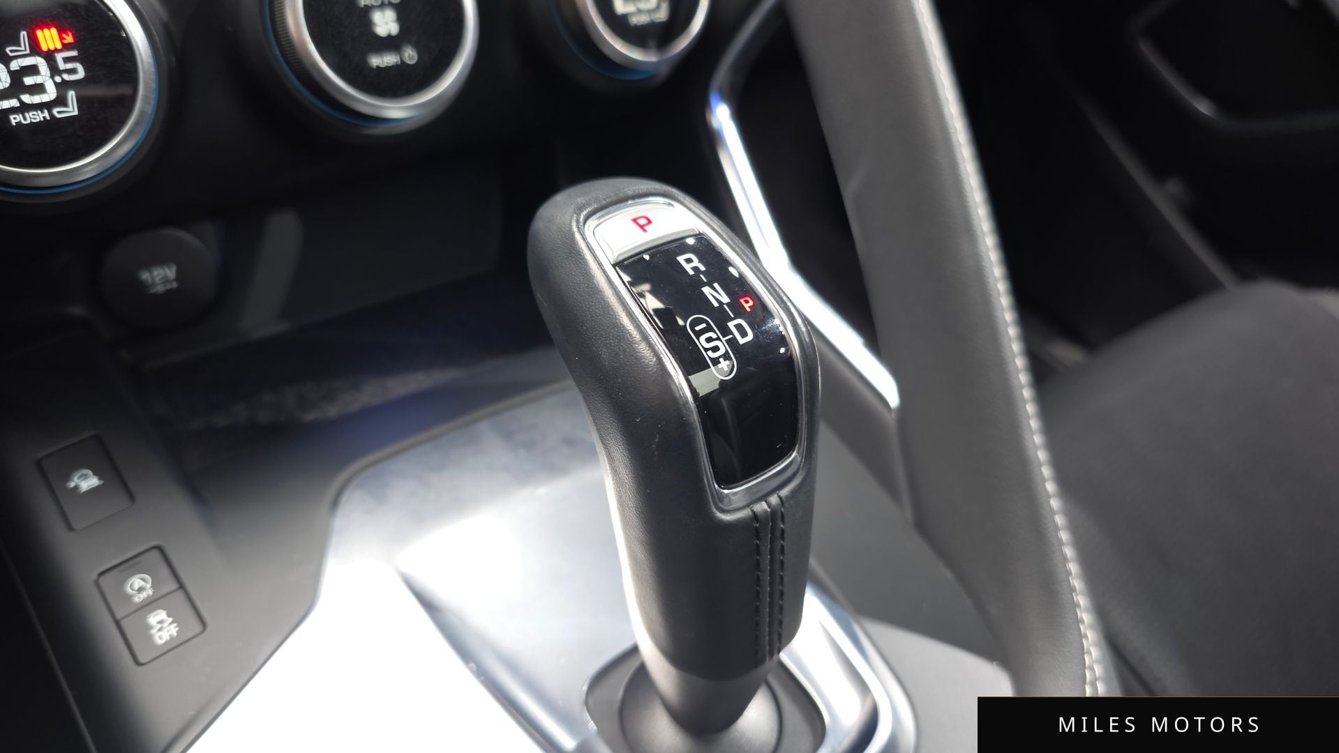 Jaguar E-PACE 2018 — миниатюра 9