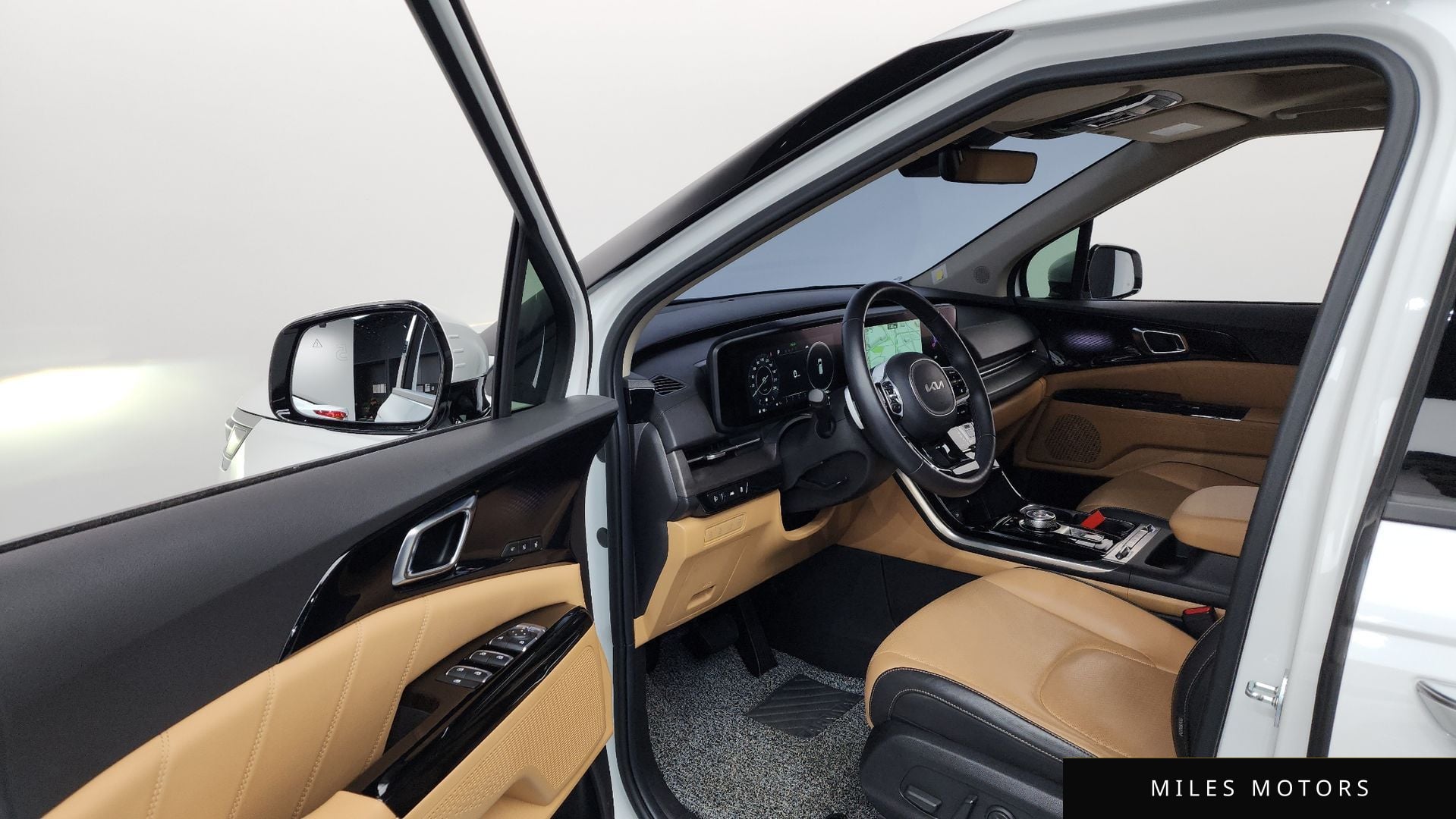 Kia Carnival 2023 — миниатюра 10