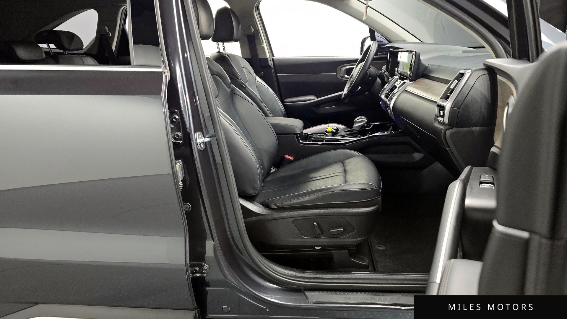 Kia Sorento 2022 — миниатюра 11