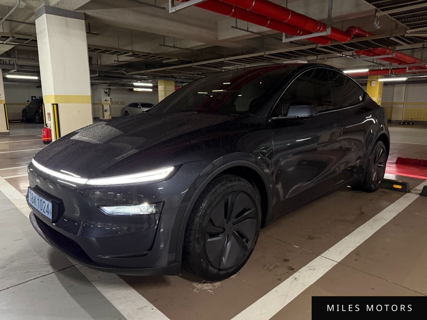 Tesla Model Y 2025 — миниатюра 3