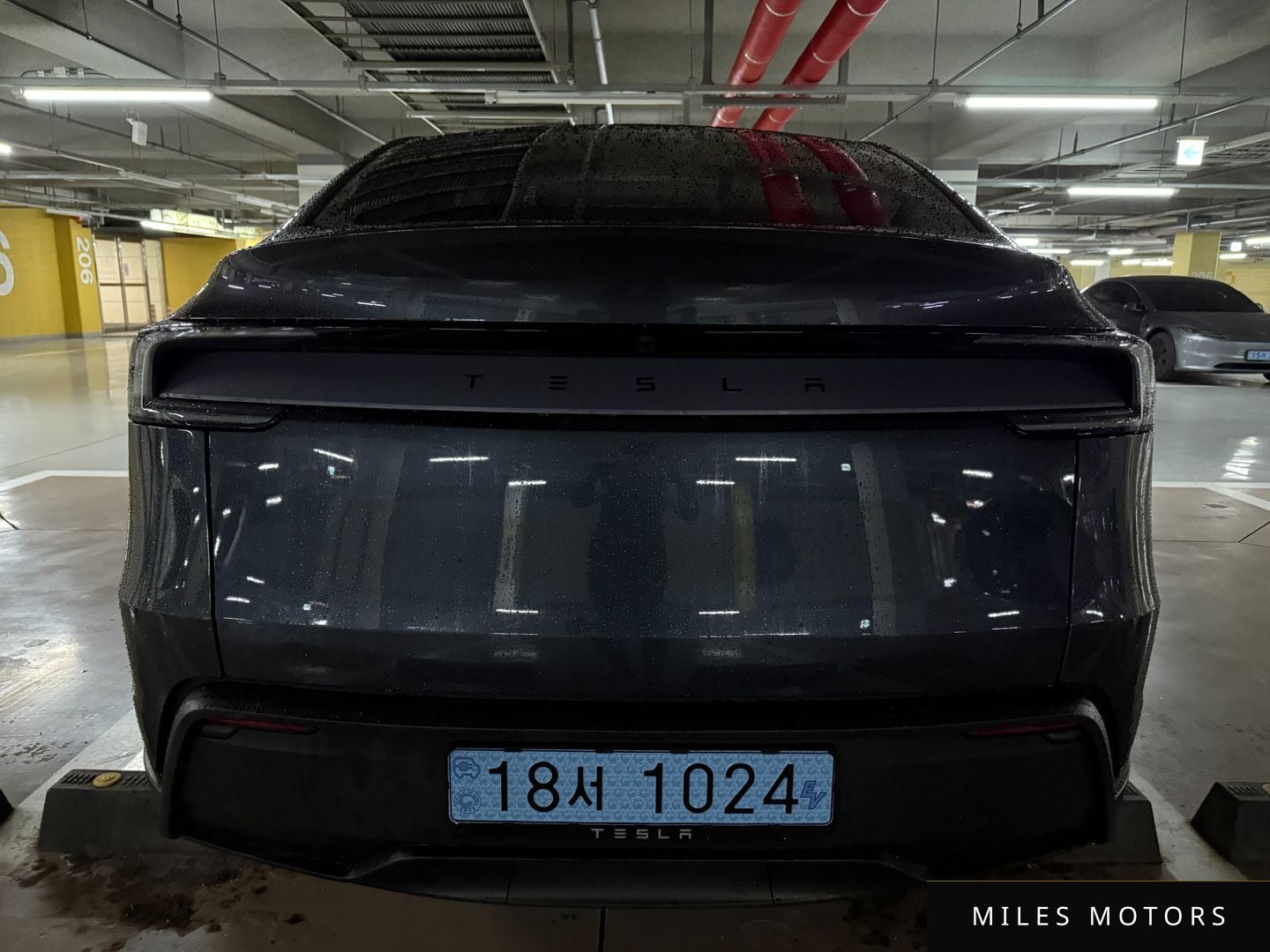 Tesla Model Y 2025 — миниатюра 4