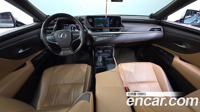 Лексус ES300h 2019 — миниатюра 7