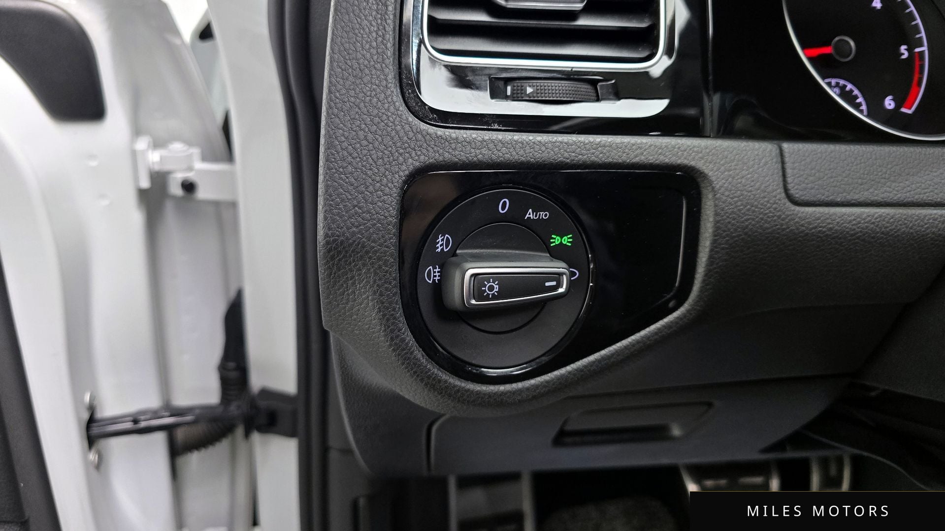 Volkswagen 골프 2015 — миниатюра 13