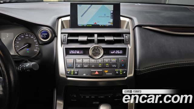 Лексус NX300h 2015 — миниатюра 17