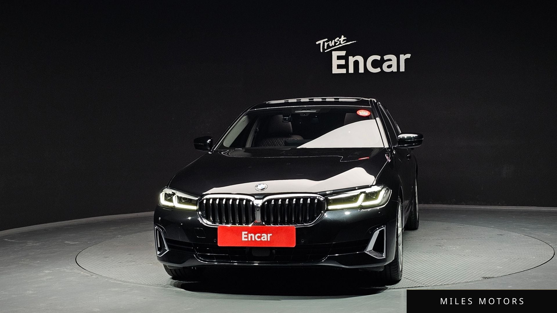 BMW 5 Series (G30) 2023 — миниатюра 3