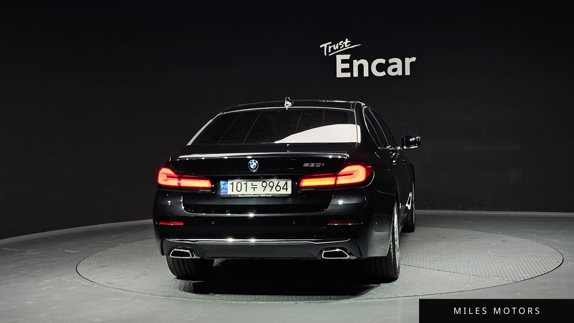 BMW 5 Series (G30) 2023 — миниатюра 4