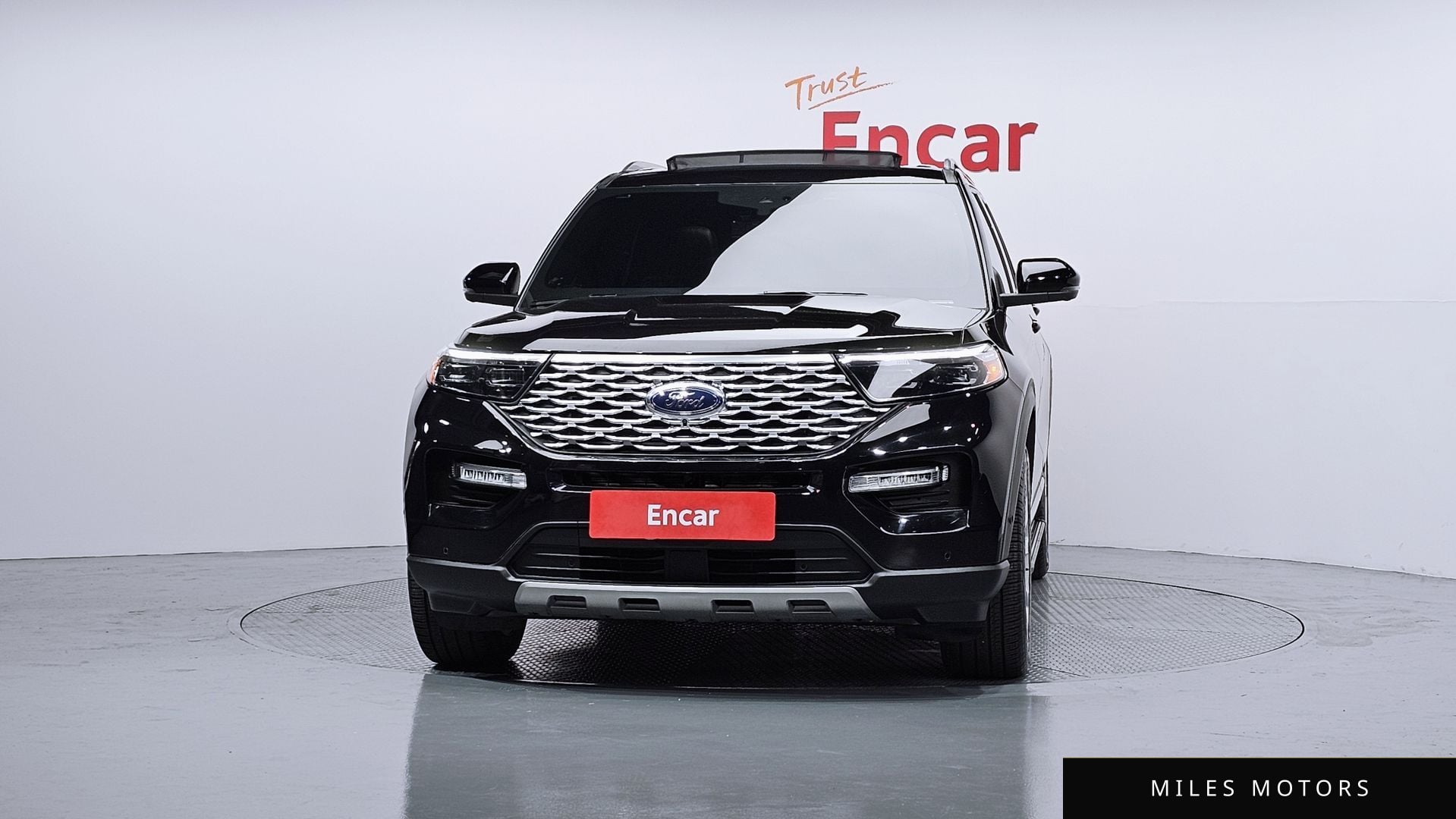 Ford Explorer 2023 — миниатюра 3