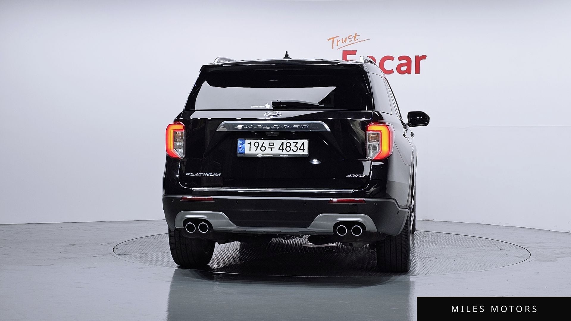 Ford Explorer 2023 — миниатюра 4